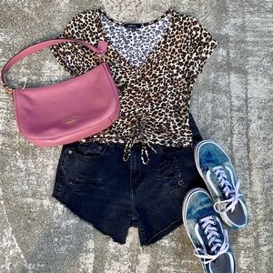 Black distressed Levi’s. High rise size 27